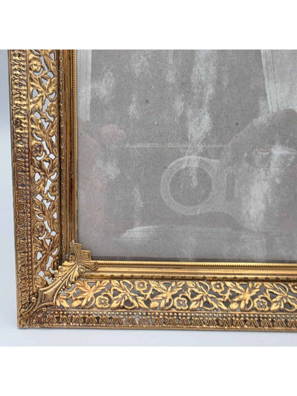 Antique Gold Tone Ornate Floral Design Picture Frame 8x10" Hollywood Regency - Picture 5 of 10